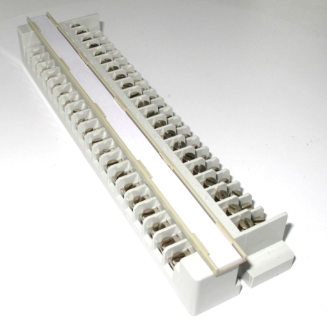 Schwachstrom-Schraubleiste-38-400-00230-N