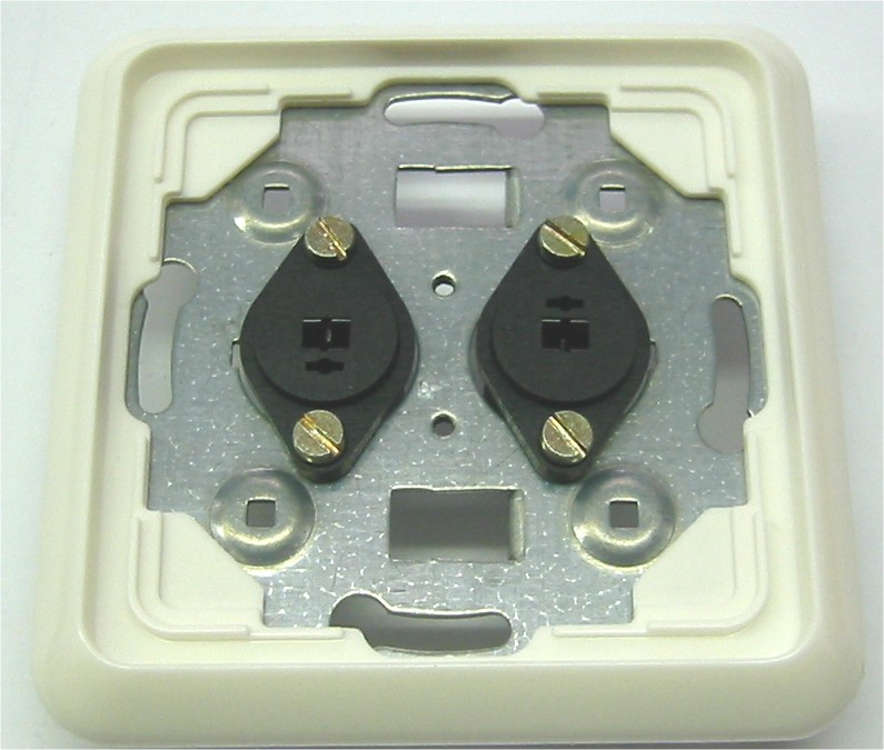 Lautsprechersteckdosen-cd562ww-85-771-00115-bild55-henri-de