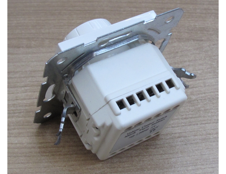 UP_Lautstaerkeregler_85-761-00350