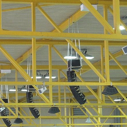 Sporthalle-Lautsprecher-Deckenbefestigung-2015553dfed88b044