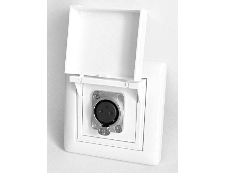 XLR-Dose-mit-Klappe-2017NEU-AG1125896