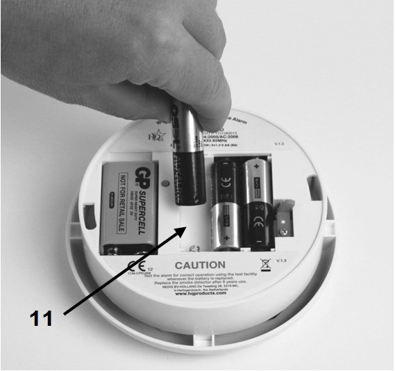 37-841-00480-Melder-Batteriefach