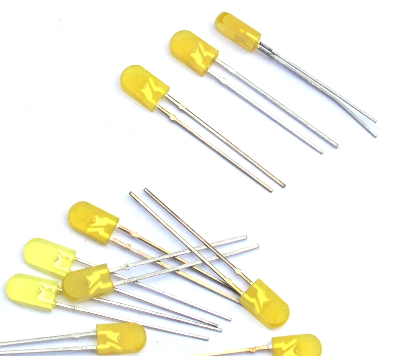 Symbol LED 5x2,5mm Gelb rechteckig zB für Balkenanzeige VU-Meter usw Symbol LED 5x2,5mm Gelb rechteckig zB für Balkenanzeige VU-Meter usw